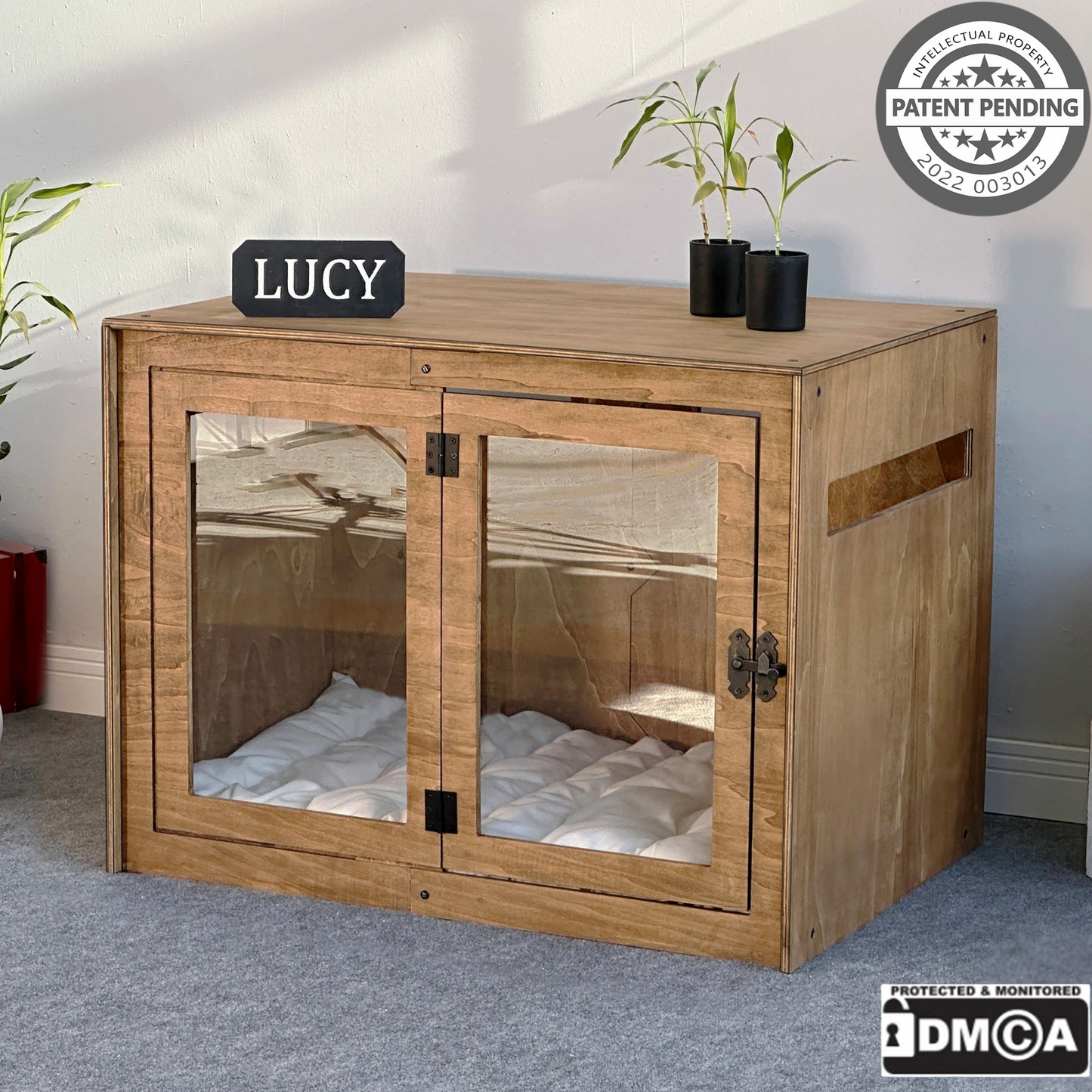 Hundehütte Belano Walnuss aus Holz mit personalisiertem Namensschild & Kissen