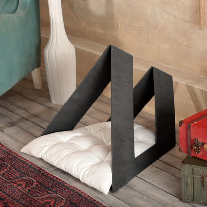 Hundehütte Trivio Designer aus Holz mit Kissen & stilvollem Dreiecksdesign