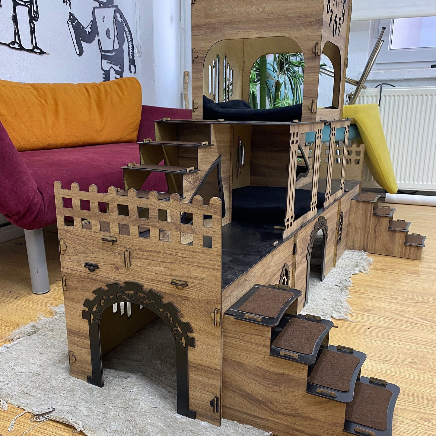 Kaninchenburg mit Uhrturm – 3 Etagen aus Holz