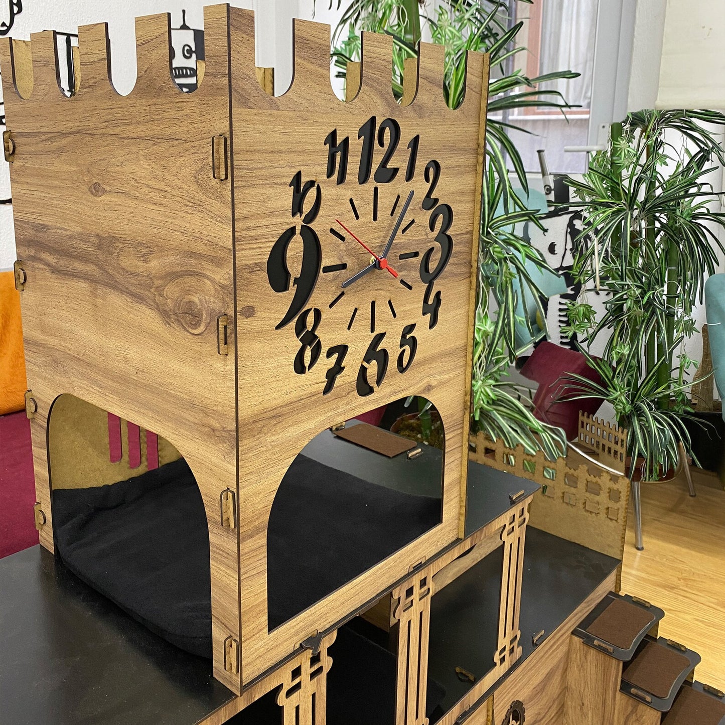 Kaninchenburg mit Uhrturm – 3 Etagen aus Holz