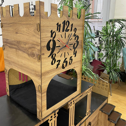 Kaninchenburg mit Uhrturm – 3 Etagen aus Holz