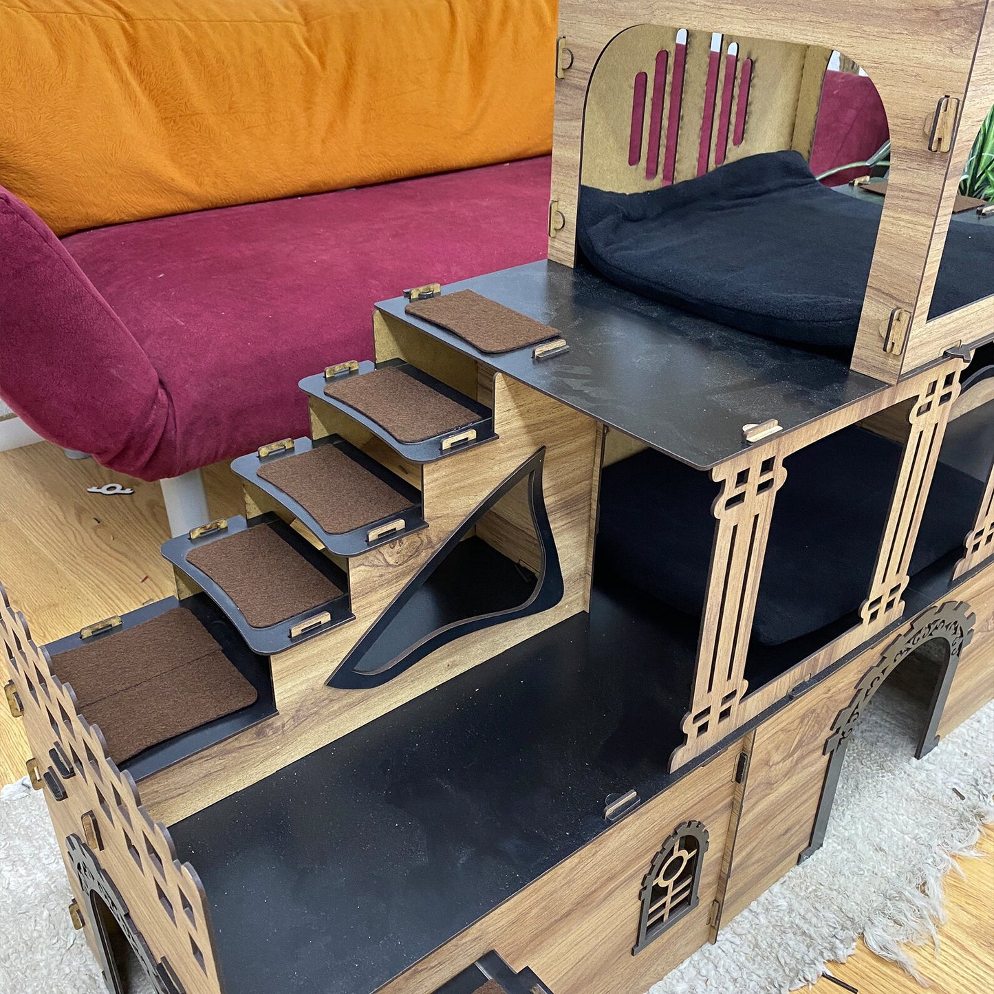 Kaninchenburg mit Uhrturm – 3 Etagen aus Holz